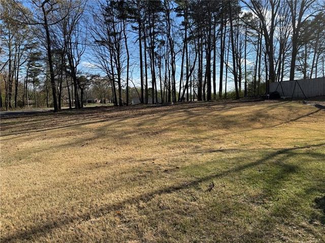 5720 Crow Drive, Cumming, GA 30041