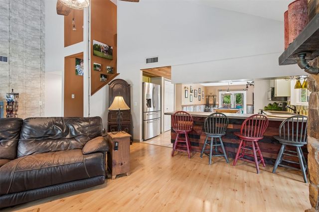 2525 VICTARRA CIRCLE, Lutz, FL 33559