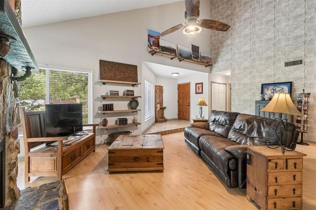 2525 VICTARRA CIRCLE, Lutz, FL 33559
