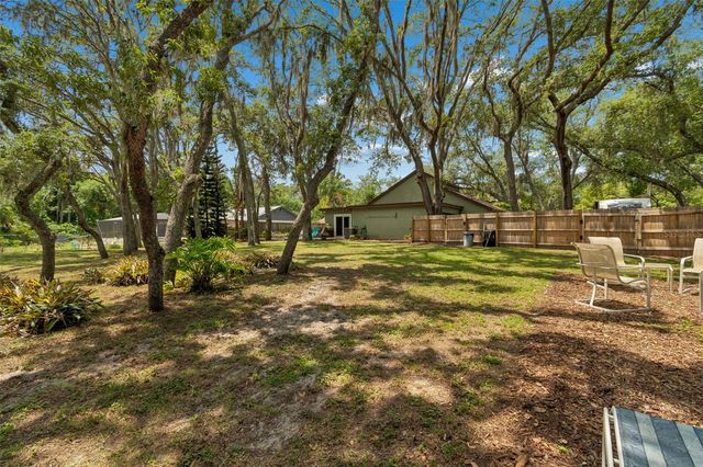 2525 VICTARRA CIRCLE, Lutz, FL 33559