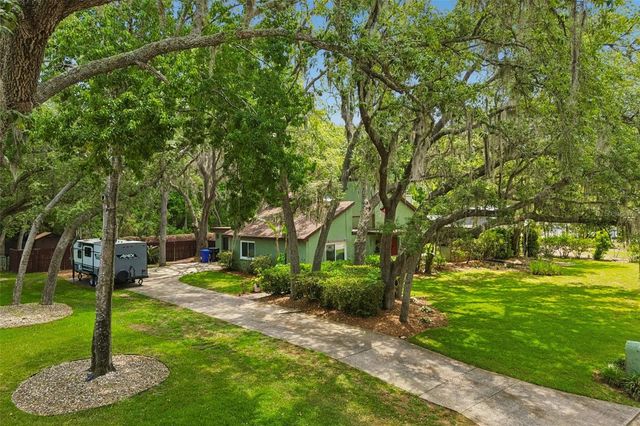2525 VICTARRA CIRCLE, Lutz, FL 33559
