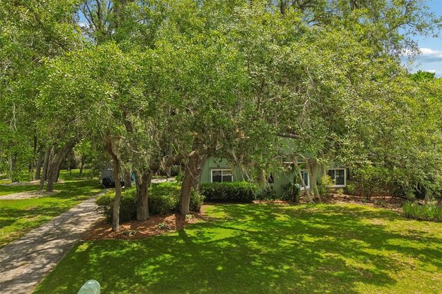 2525 VICTARRA CIRCLE, Lutz, FL 33559