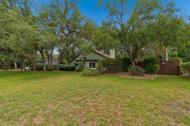 2525 VICTARRA CIRCLE, Lutz, FL 33559