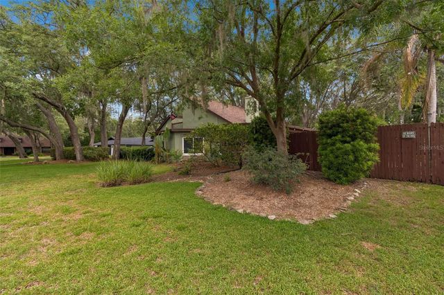2525 VICTARRA CIRCLE, Lutz, FL 33559