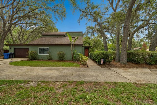 2525 VICTARRA CIRCLE, Lutz, FL 33559