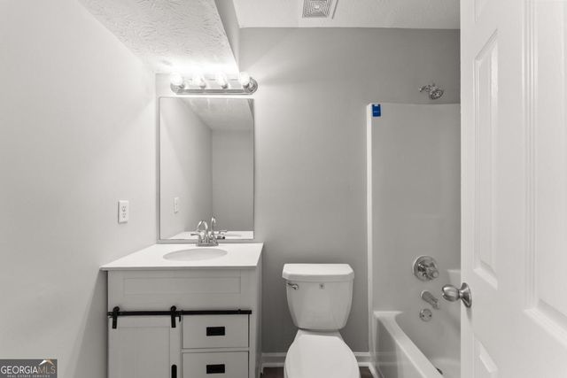3030 Meadowridge Drive, Gainesville, GA 30507
