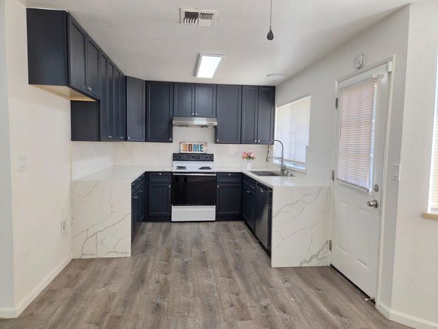 8063 Pegler Way, Sacramento, CA 95823