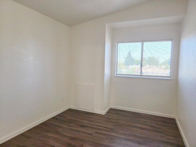 8063 Pegler Way, Sacramento, CA 95823