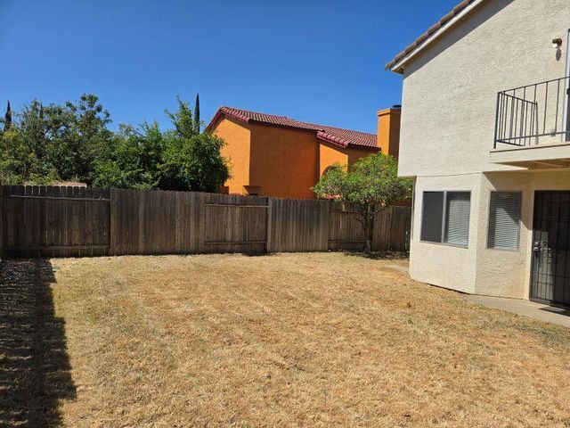 8063 Pegler Way, Sacramento, CA 95823