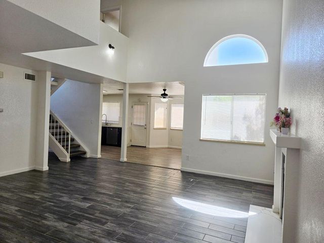 8063 Pegler Way, Sacramento, CA 95823