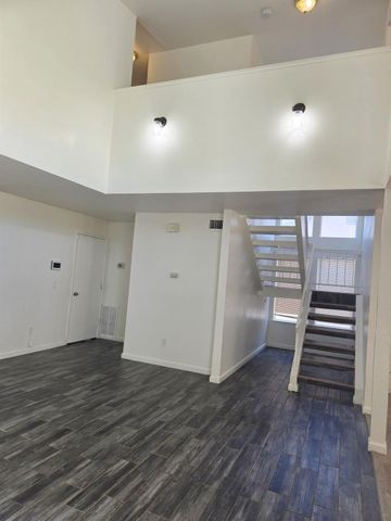 8063 Pegler Way, Sacramento, CA 95823