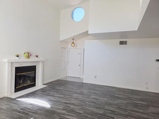 8063 Pegler Way, Sacramento, CA 95823