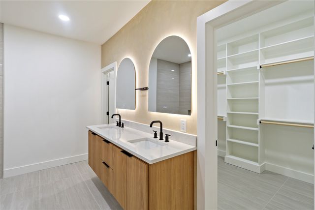 326 Avenue F, Dallas, TX 75203