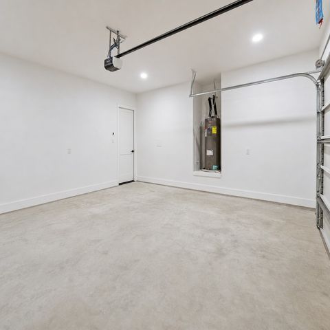 326 Avenue F, Dallas, TX 75203