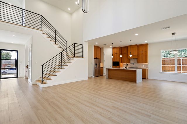 326 Avenue F, Dallas, TX 75203