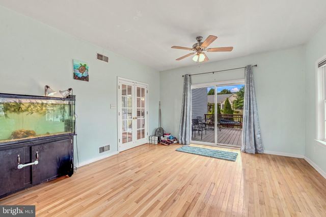 13 CREIGHTON CT, Martinsburg, WV 25404