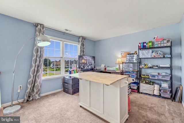 13 CREIGHTON CT, Martinsburg, WV 25404