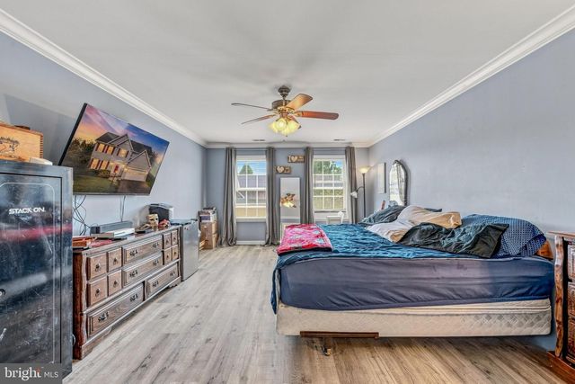 13 CREIGHTON CT, Martinsburg, WV 25404