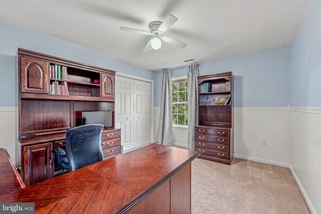 13 CREIGHTON CT, Martinsburg, WV 25404