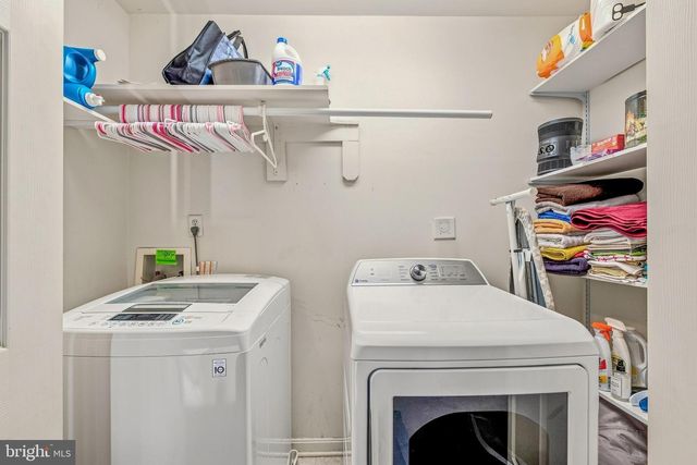 13 CREIGHTON CT, Martinsburg, WV 25404