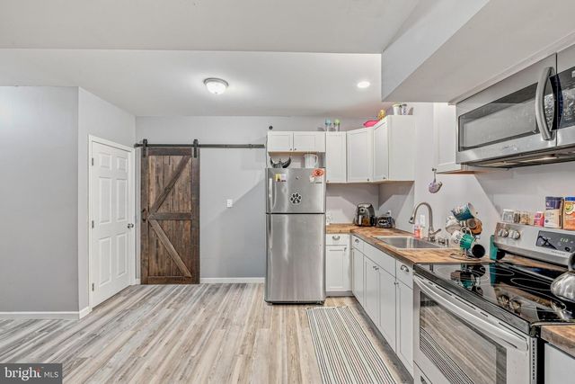 13 CREIGHTON CT, Martinsburg, WV 25404