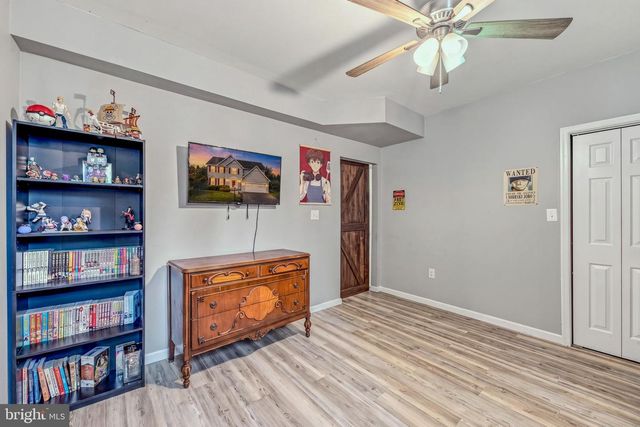 13 CREIGHTON CT, Martinsburg, WV 25404