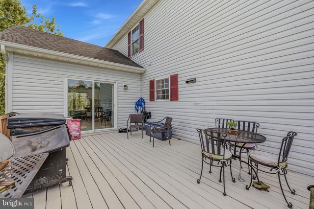 13 CREIGHTON CT, Martinsburg, WV 25404