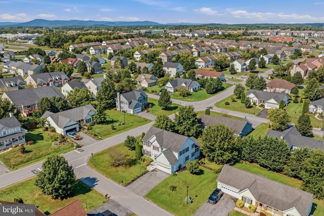 13 CREIGHTON CT, Martinsburg, WV 25404