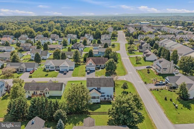 13 CREIGHTON CT, Martinsburg, WV 25404