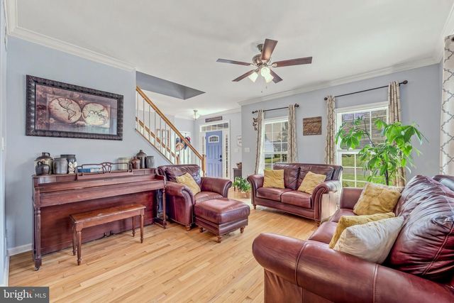 13 CREIGHTON CT, Martinsburg, WV 25404