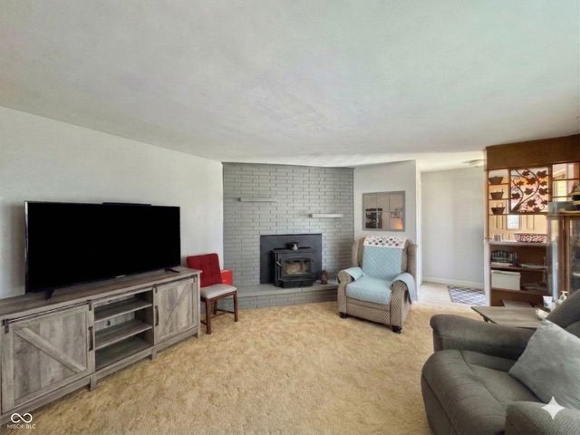 616 Vermillion Court, Anderson, IN 46012