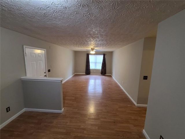 6101 Fairington Village Drive, Lithonia, GA 30038