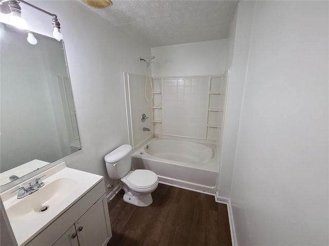 6101 Fairington Village Drive, Lithonia, GA 30038