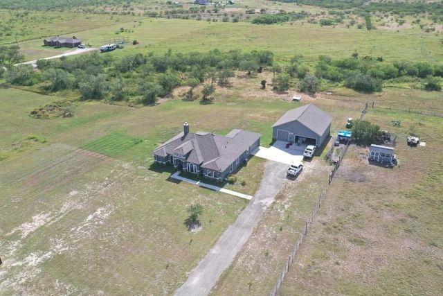 317 County Road 222, Orange Grove, TX 78372