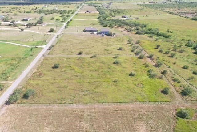 317 County Road 222, Orange Grove, TX 78372