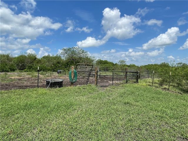317 County Road 222, Orange Grove, TX 78372