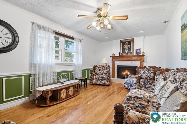 3303 Barklay Road, Whitehall Twp, PA 18052
