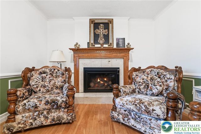 3303 Barklay Road, Whitehall Twp, PA 18052
