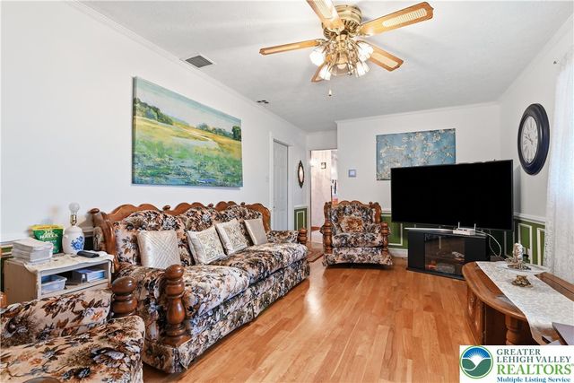 3303 Barklay Road, Whitehall Twp, PA 18052