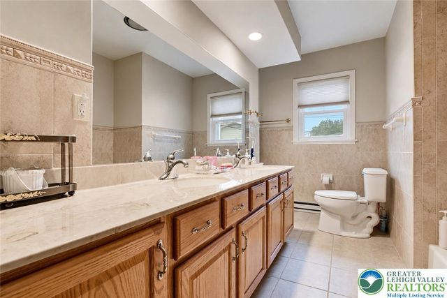 3303 Barklay Road, Whitehall Twp, PA 18052