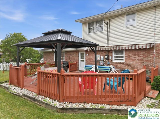 3303 Barklay Road, Whitehall Twp, PA 18052