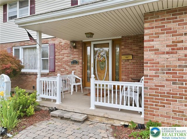3303 Barklay Road, Whitehall Twp, PA 18052