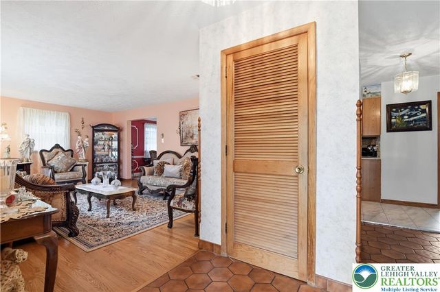 3303 Barklay Road, Whitehall Twp, PA 18052