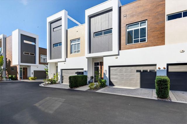 234 COSMOPOLITAN COURT, Sarasota, FL 34236