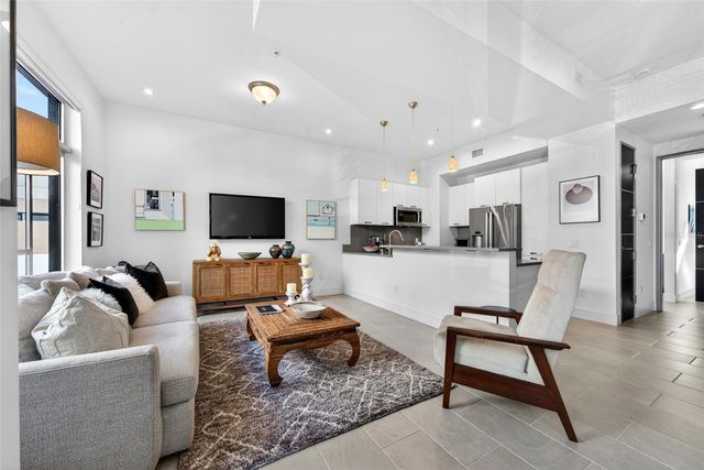 234 COSMOPOLITAN COURT, Sarasota, FL 34236