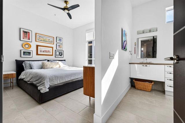 234 COSMOPOLITAN COURT, Sarasota, FL 34236