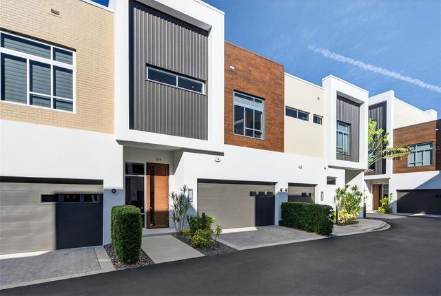 234 COSMOPOLITAN COURT, Sarasota, FL 34236