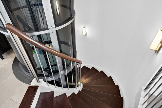 234 COSMOPOLITAN COURT, Sarasota, FL 34236