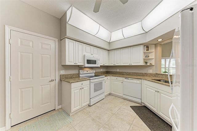 6805 FAIRVIEW TERRACE 23-101, Bradenton, FL 34203