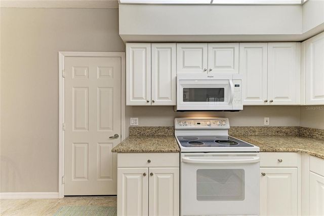 6805 FAIRVIEW TERRACE 23-101, Bradenton, FL 34203